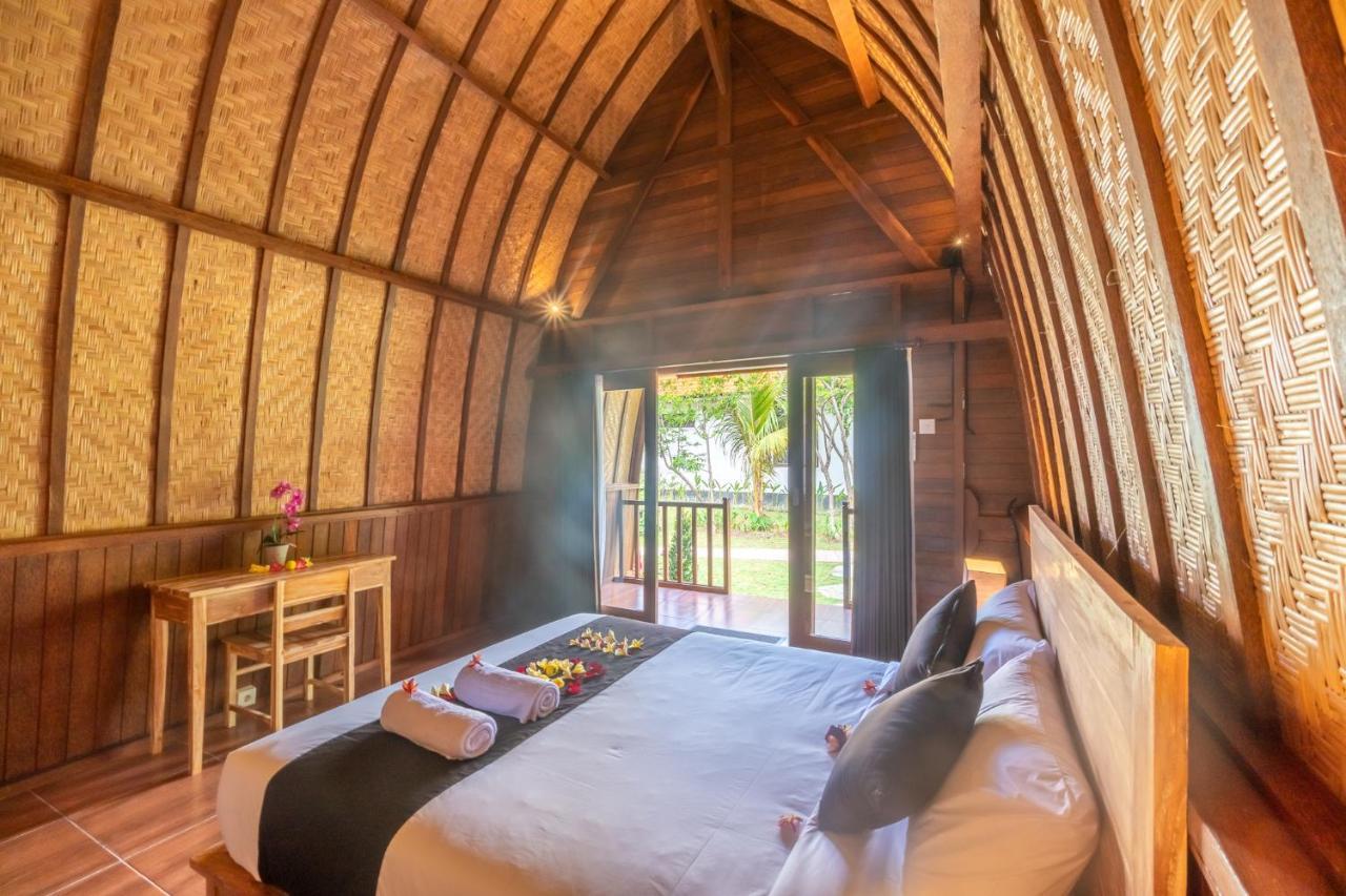 Wooden Puri Guesthouse Uluwatu Eksteriør bilde
