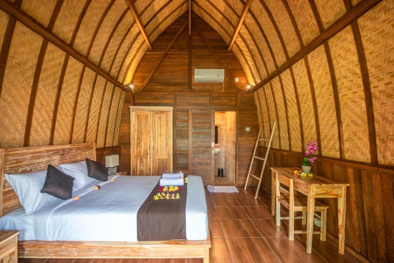 Wooden Puri Guesthouse Uluwatu Eksteriør bilde