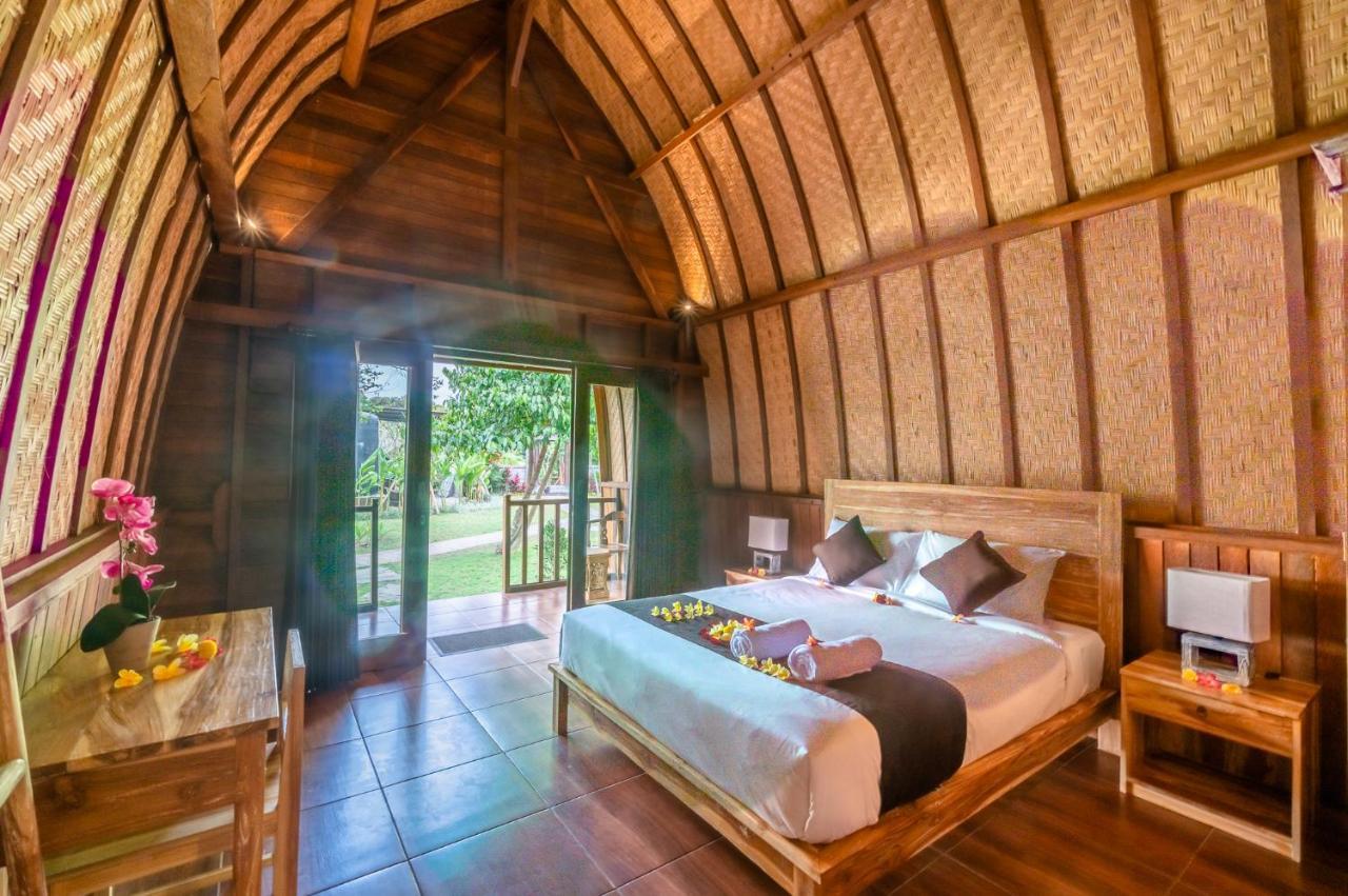 Wooden Puri Guesthouse Uluwatu Eksteriør bilde