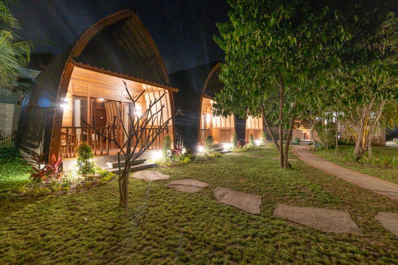 Wooden Puri Guesthouse Uluwatu Eksteriør bilde