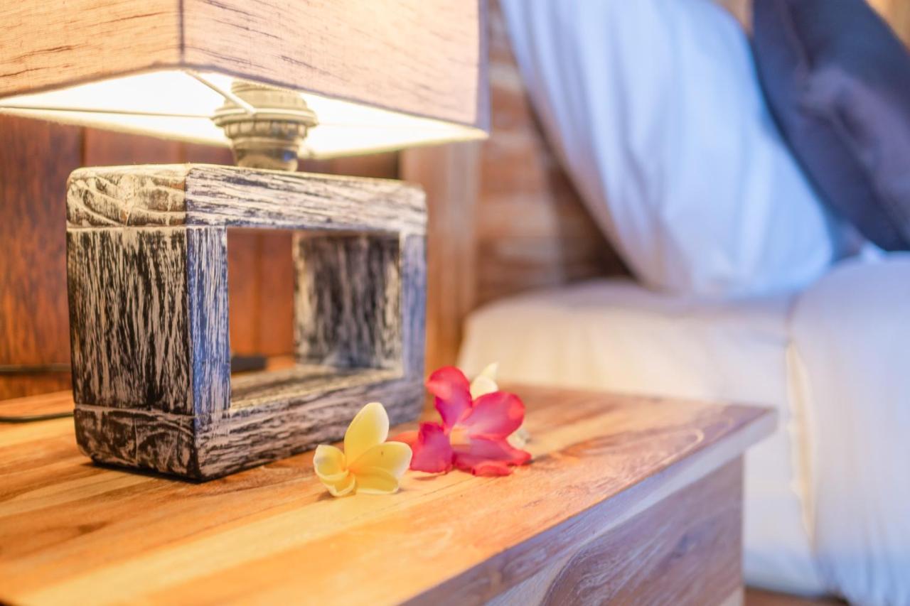 Wooden Puri Guesthouse Uluwatu Eksteriør bilde